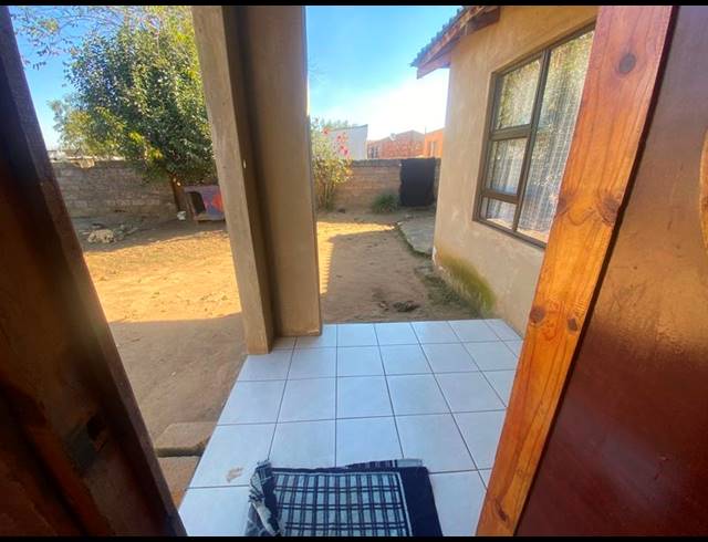 3 BEDROOM HOUSE FOR SALE IN PALM RIDGE EXT 2